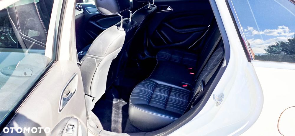Mercedes-Benz Klasa B 180 CDI (BlueEFFICIENCY) 7G-DCT - 20