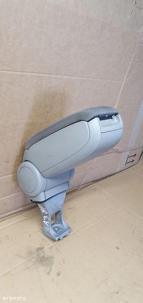 Podłokietnik środkowy Audi A4 B8 8P0864207B - 2