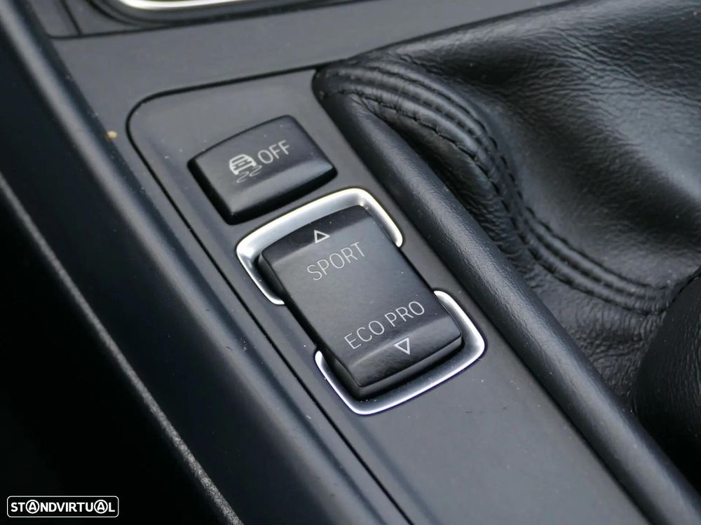 BMW 116 d Pack M - 25
