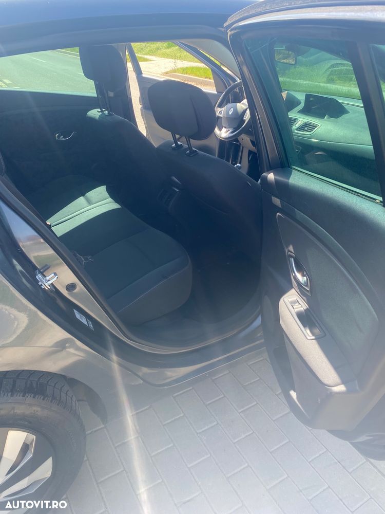 Renault Megane 1.5 dCi Sport Edition EDC - 9