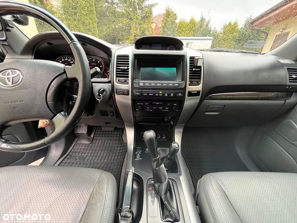 Toyota Land Cruiser 3.0 D-4D Automatik Executive - 18