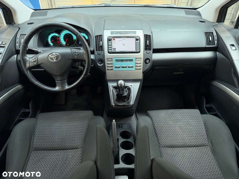 Toyota Corolla Verso 2.2 D-4D Premium + 7os - 8
