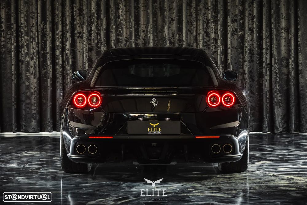 Ferrari GTC4 Lusso - 11