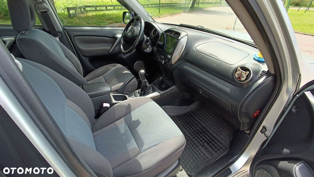Toyota RAV4 2.0 D-4D Luna - 17