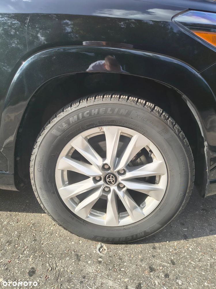 Toyota Corolla Cross - 13