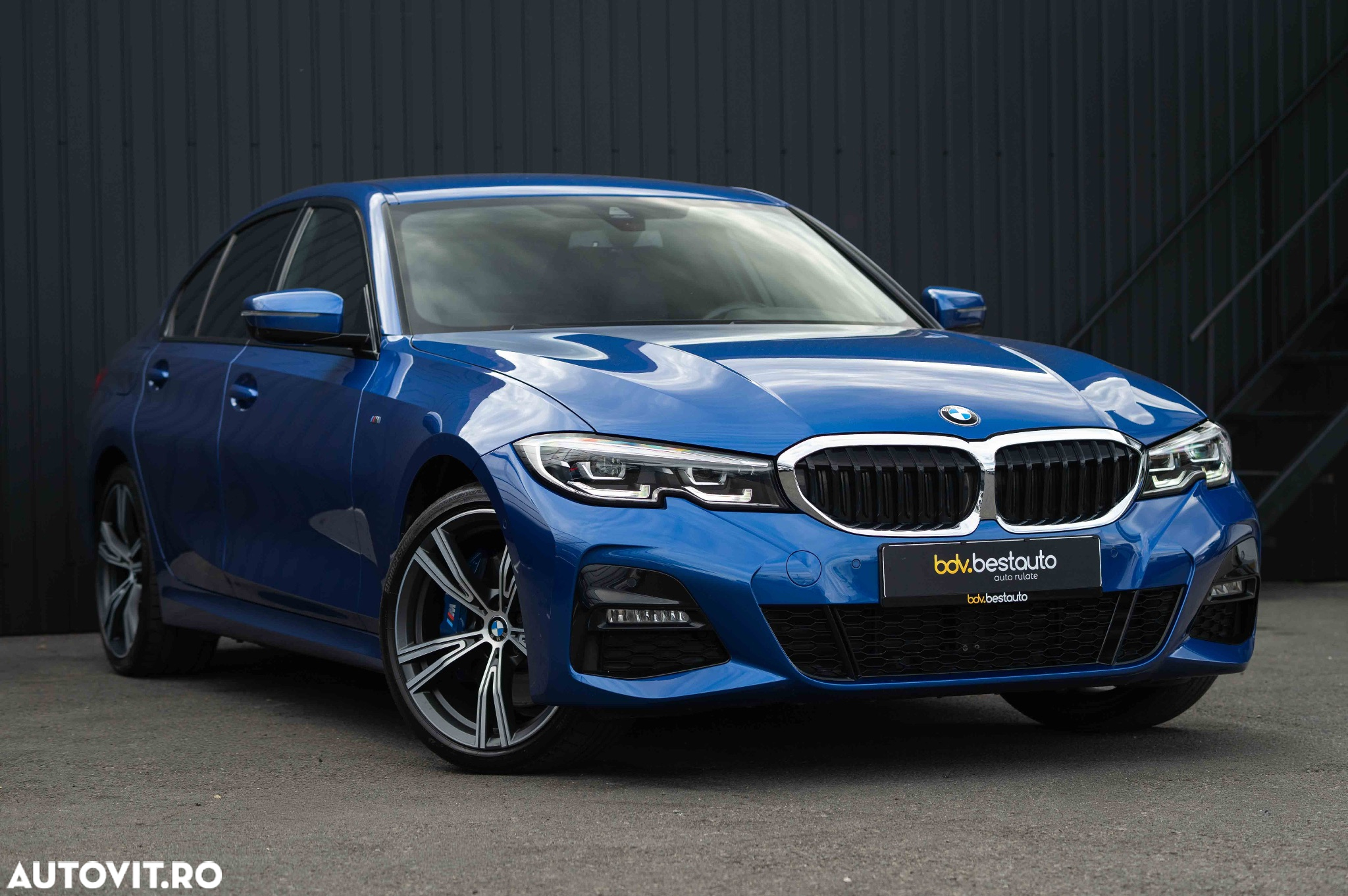 BMW Seria 3 330e Aut. M Sport - 37