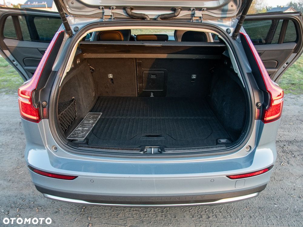 Volvo V60 Cross Country B4 D AWD - 17