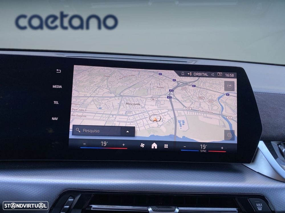 BMW X2 18 d sDrive Auto Pack M — fotografia 9