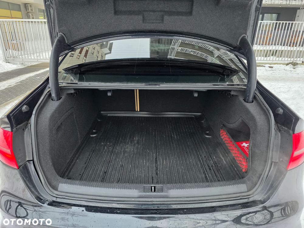 Audi A4 Limousine - 27