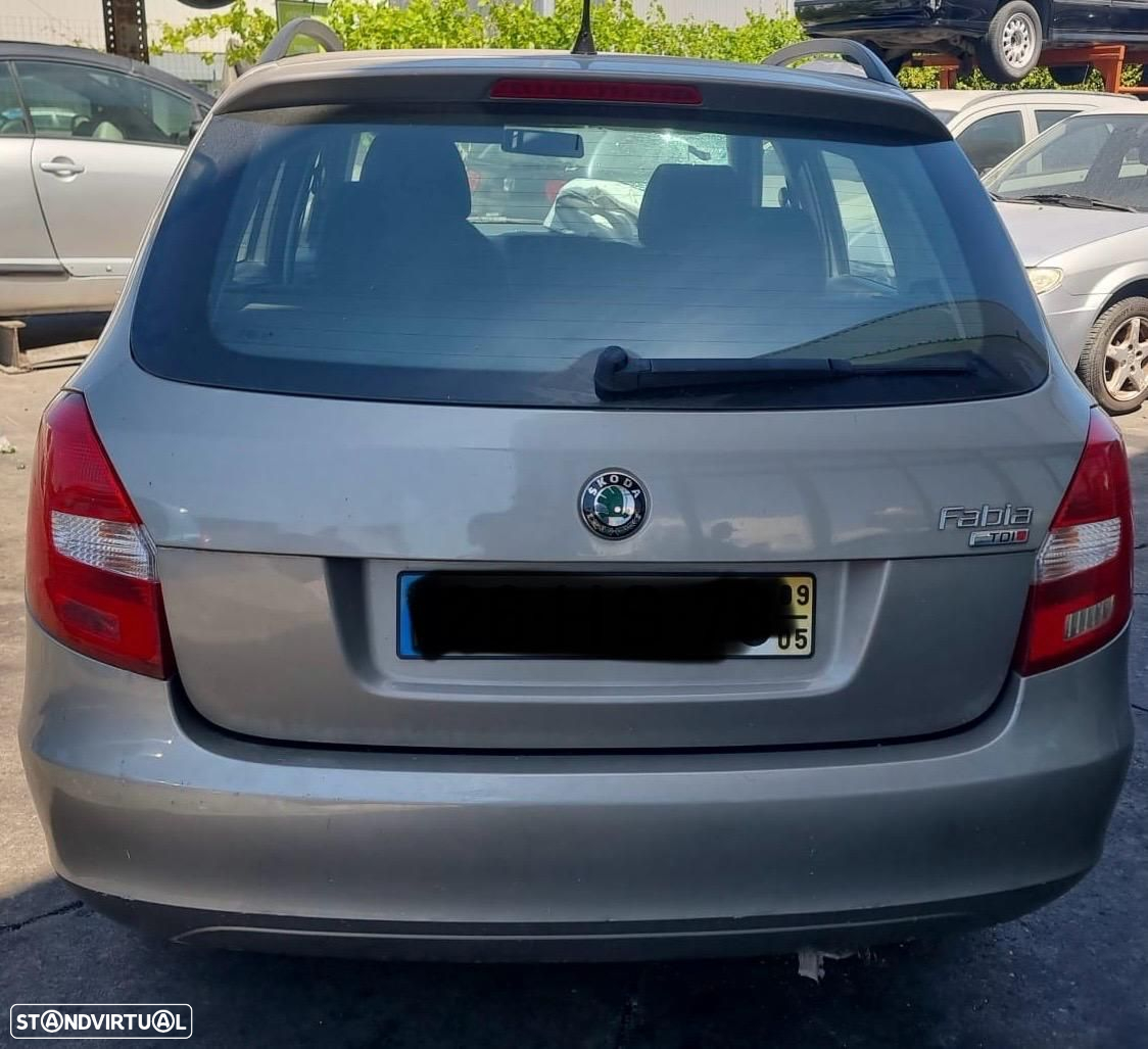 SKODA FABIA II (542) 1.4 TDI disponível para peças  | 2007 - 2010 - 3