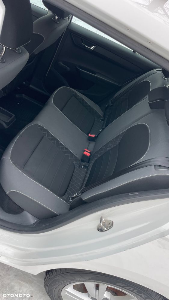 Skoda Fabia 1.0 Ambition - 15