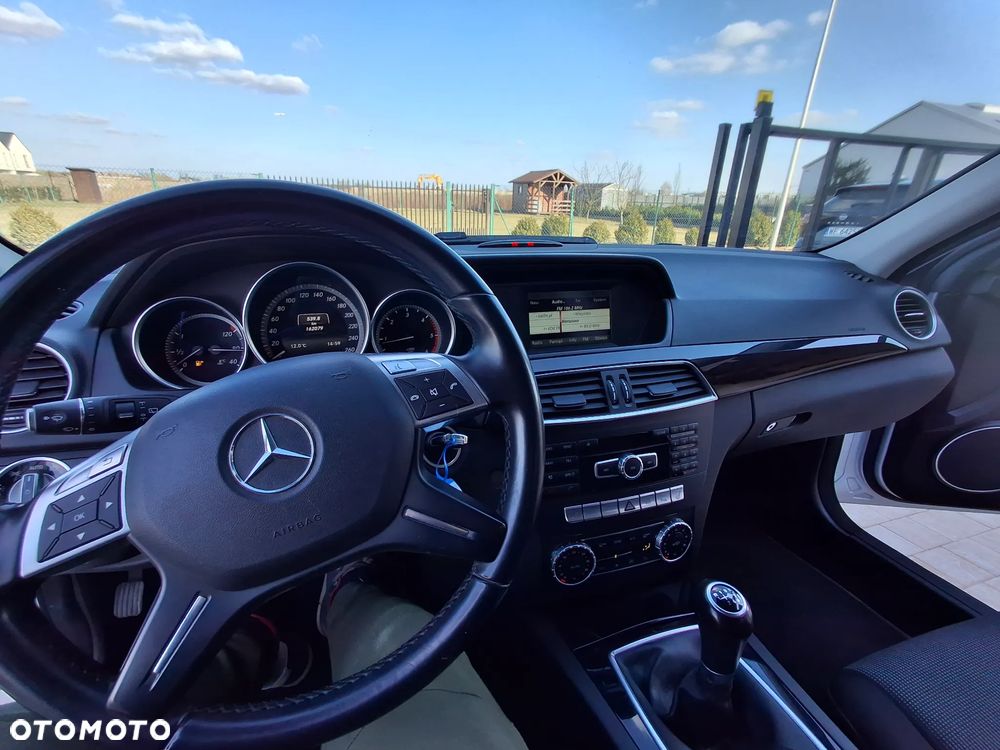 Mercedes-Benz Klasa C 220 CDI DPF BlueEFFICIENCY Edition - 14