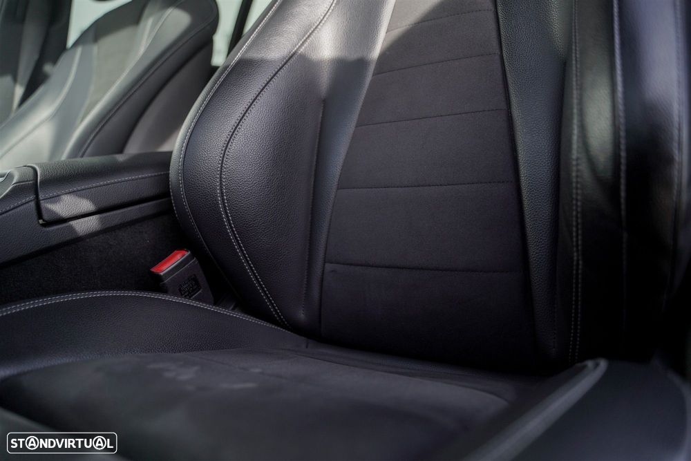 Mercedes-Benz E 300 de AMG Line - 29