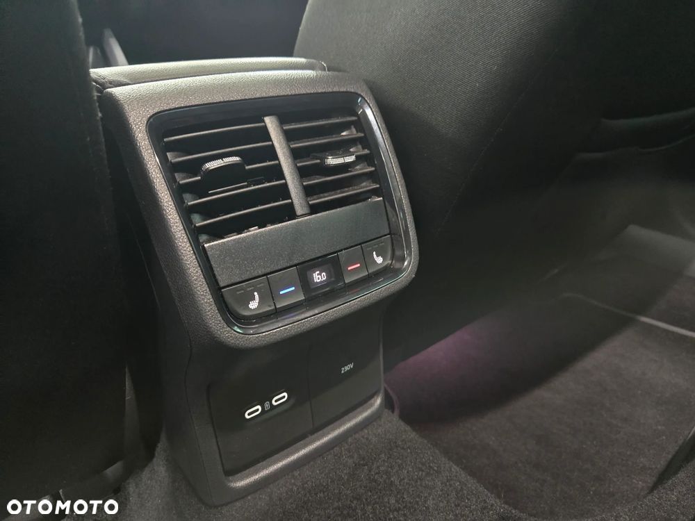 Skoda Octavia 2.0 TDI DSG Clever - 7