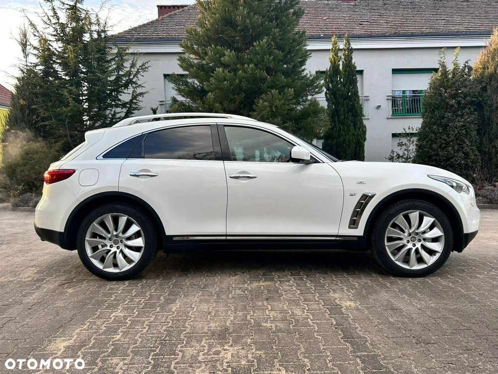 Infiniti QX70 3.7 AWD S Premium - 28