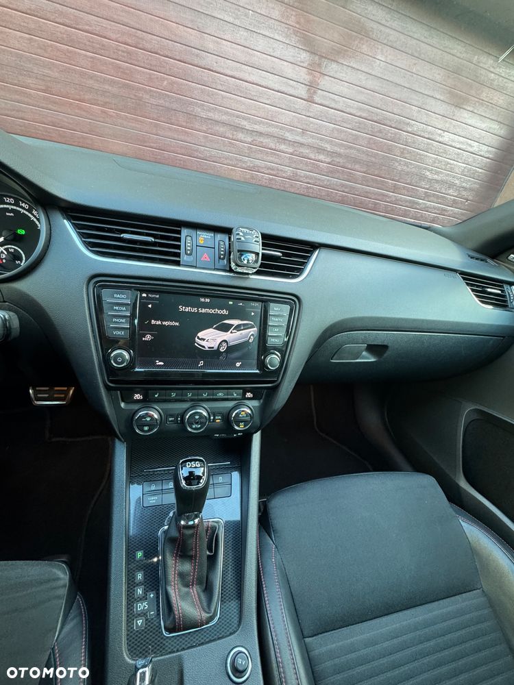 Skoda Octavia 2.0 TDI DSG RS - 12