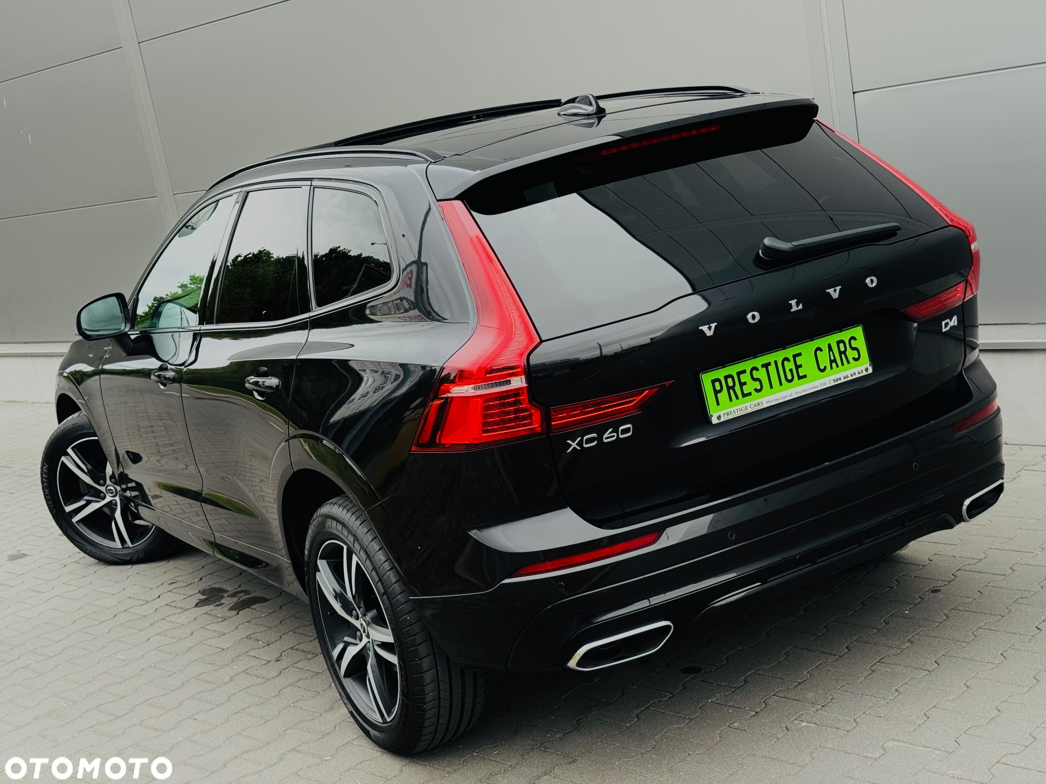 Volvo XC 60 D4 R-Design - 12