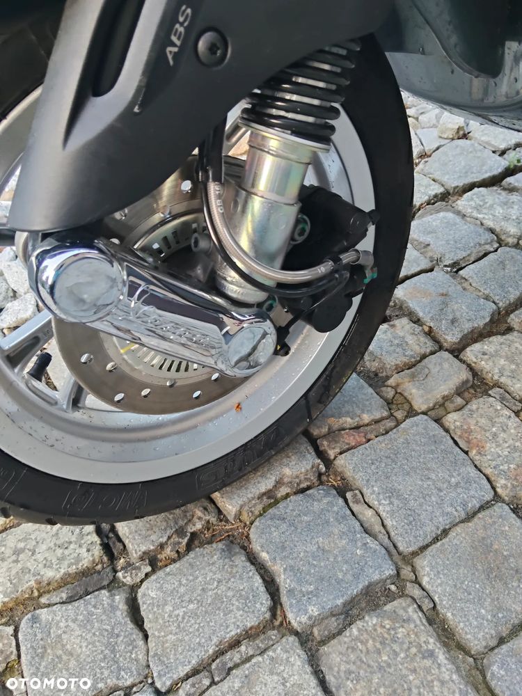 Piaggio Vespa - 12
