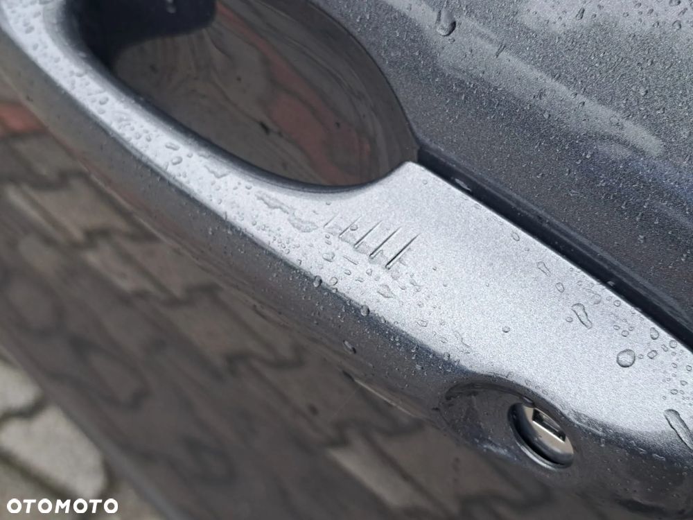Ford Kuga 2.5 Duratec FHEV ST-LINE - 31
