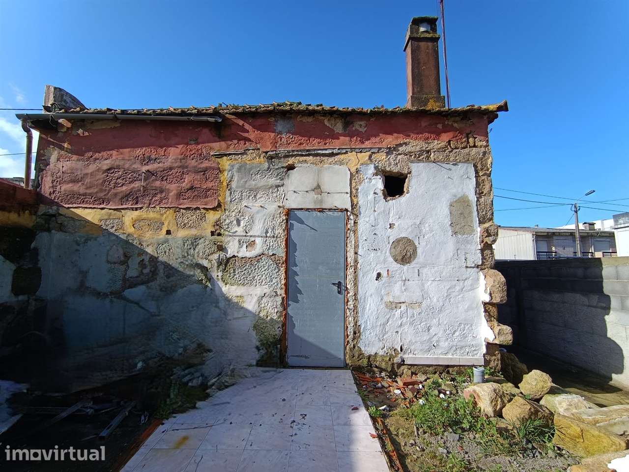 Moradia com Projeto Aprovado p/ T4 | Matosinhos | Elevado Potencial de - Grande imagem: 2/24