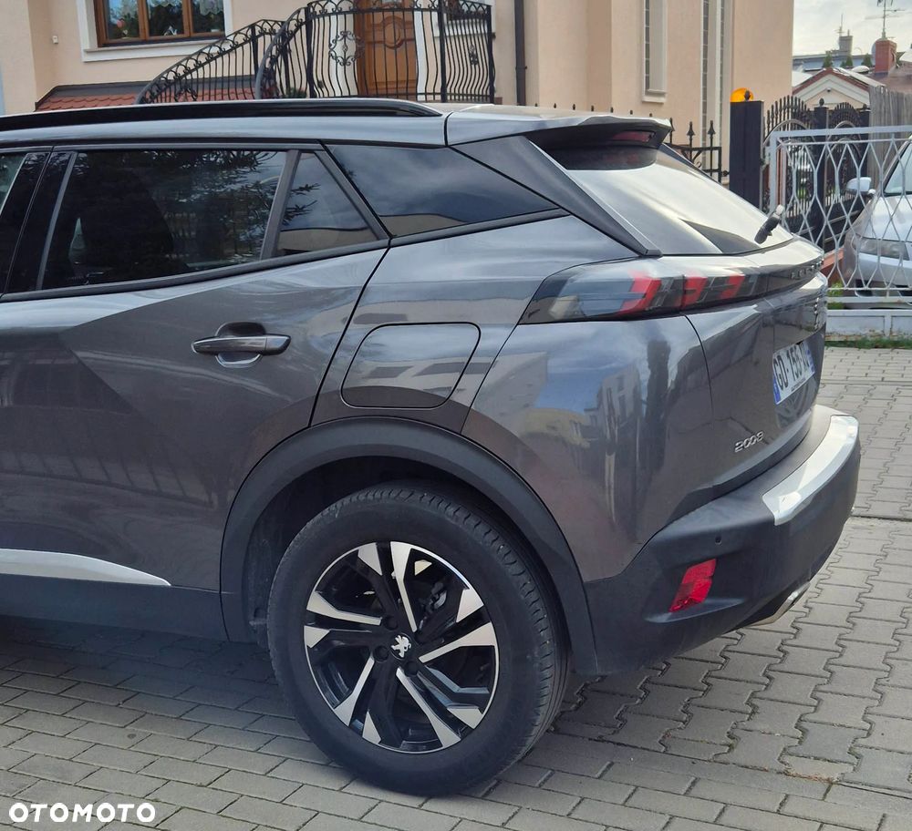 Peugeot 2008 PureTech 130 Allure S&S EAT8 - 4