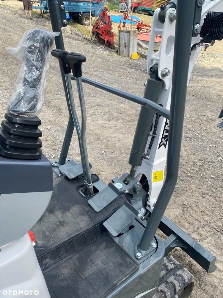 Inny Mini Koparka XTM X10S PRO 1000kg NOWA - 10