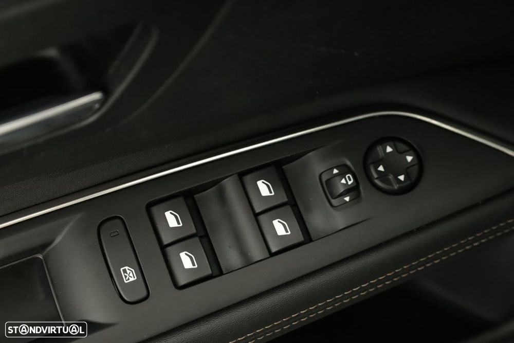 Peugeot 3008 1.2 Hybrid GT e-DCS6 - 21