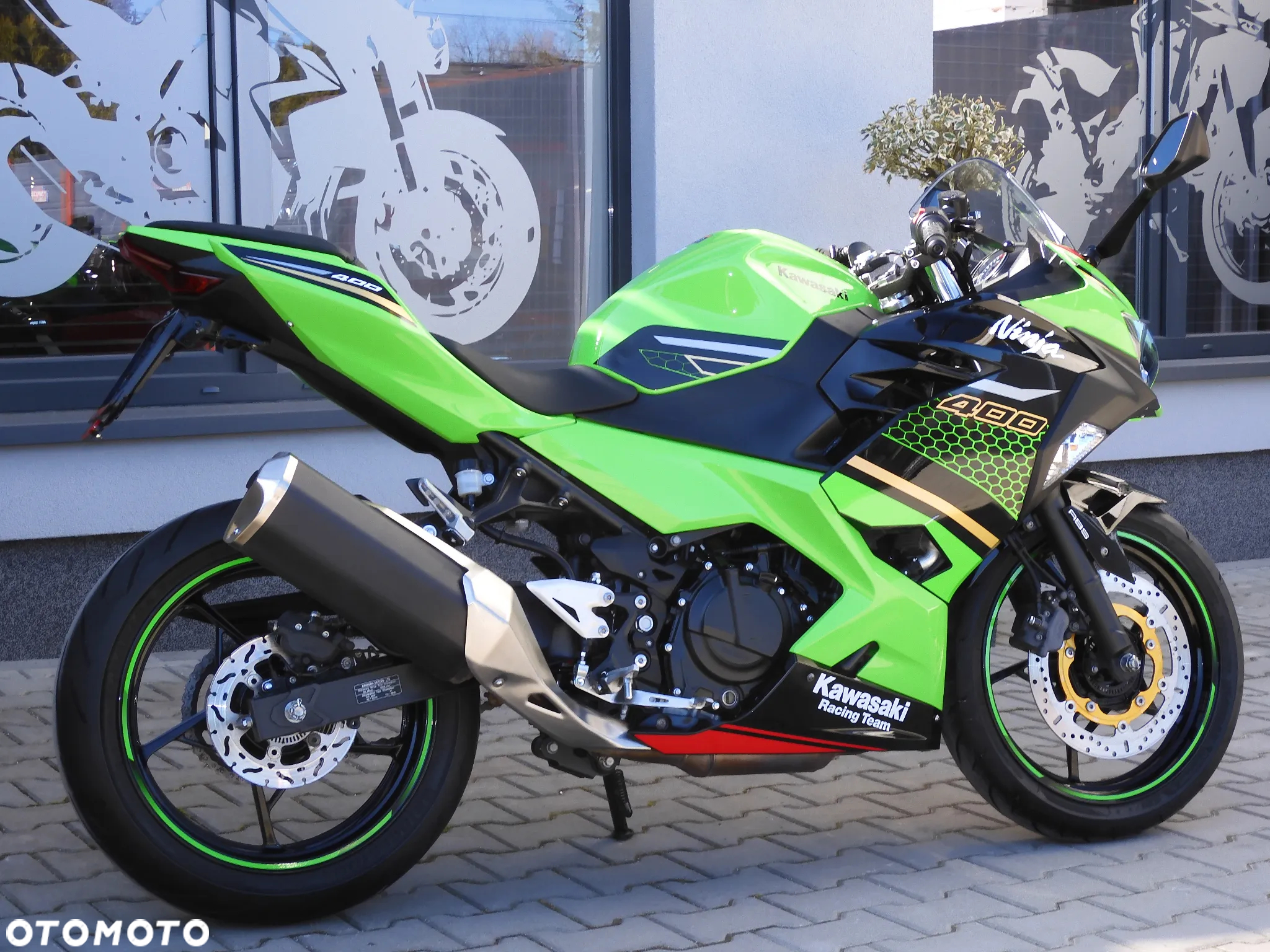 Kawasaki Ninja 400 - 16
