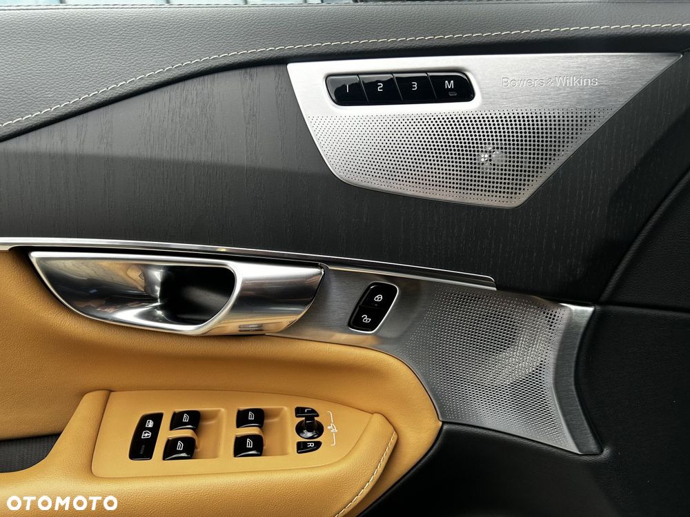 Volvo XC 90 - 20