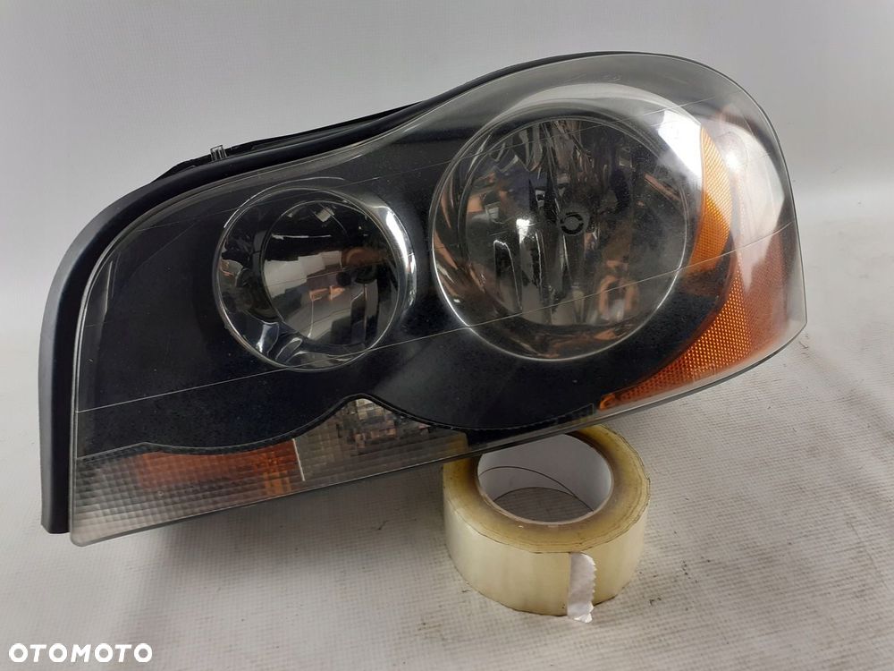 Lampa L+P przód Volvo XC90 02-06r - 4