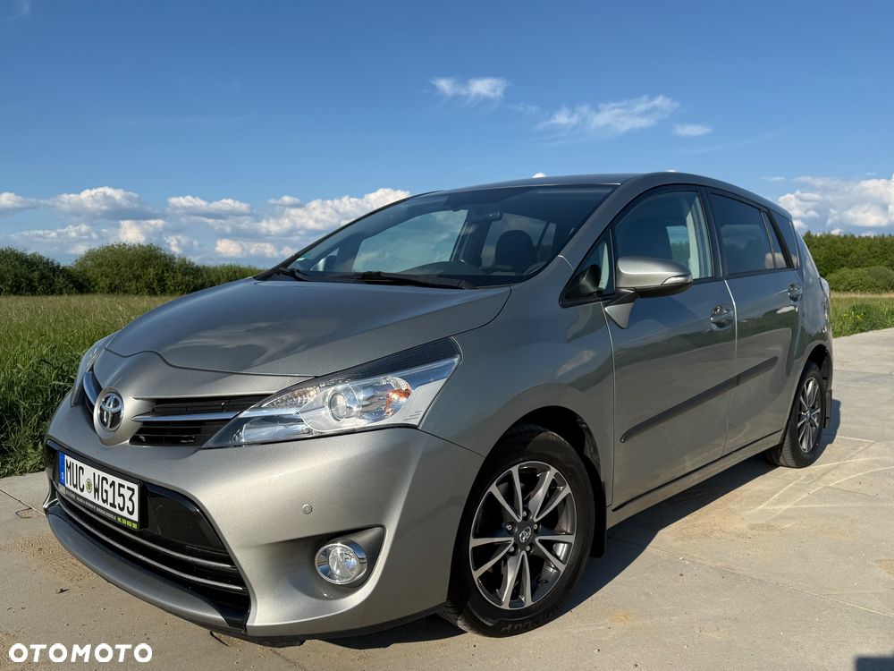 Toyota Verso 2.0 D-4D 5-Sitzer Executive - 19