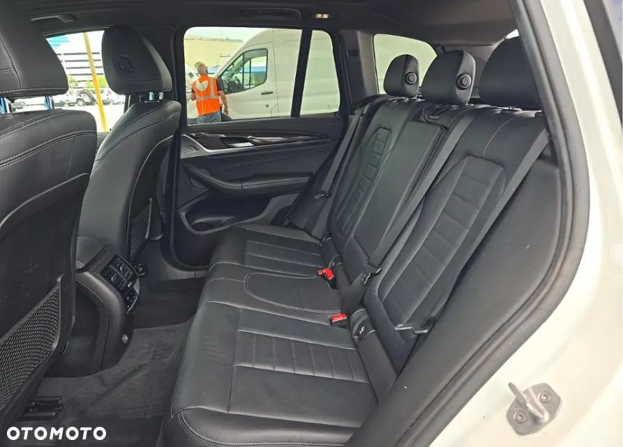 BMW X3 xDrive30i GPF Luxury Line - 11