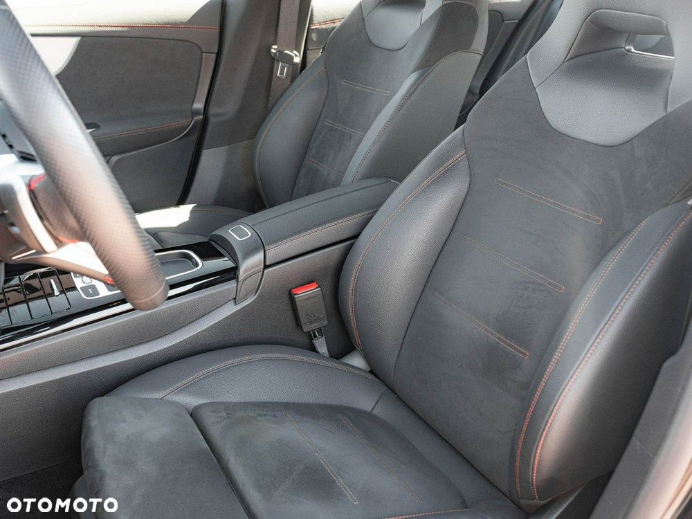 Mercedes-Benz CLA - 14