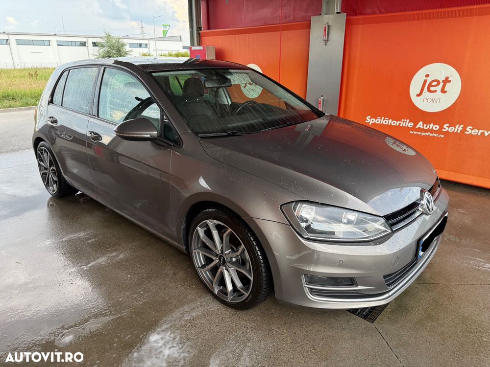 Volkswagen Golf - 2