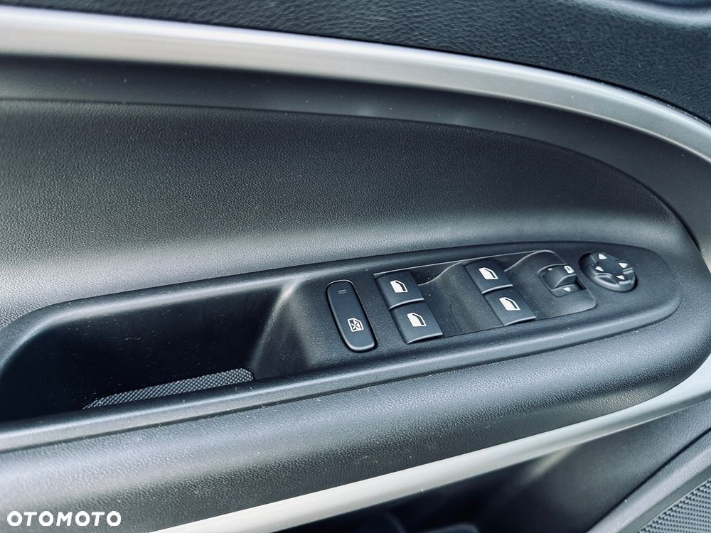 Jeep Avenger 1.2 GSE T3 Turbo-Benzin GDI Altitude - 18