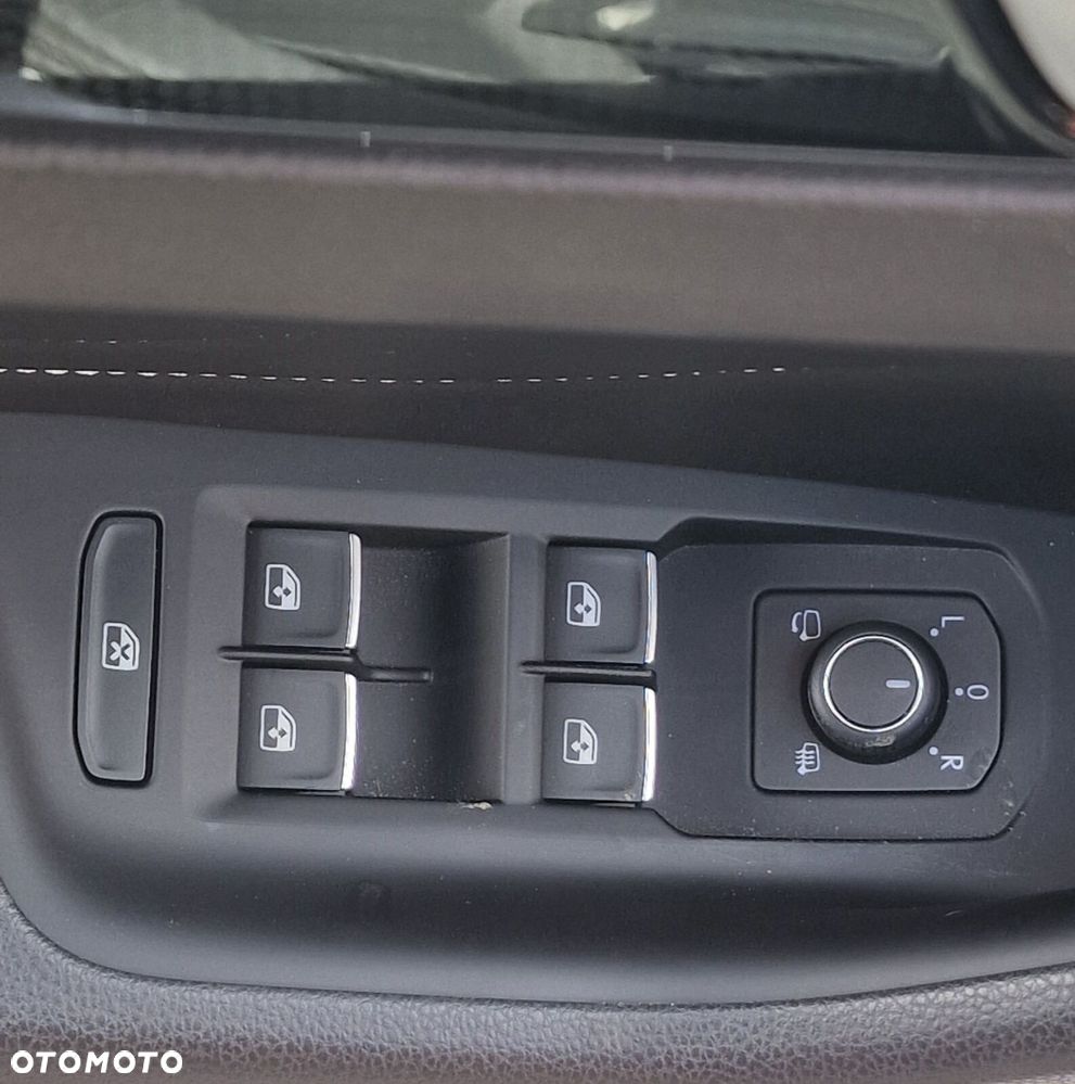 Volkswagen Arteon 2.0 TDI R-Line DSG - 22