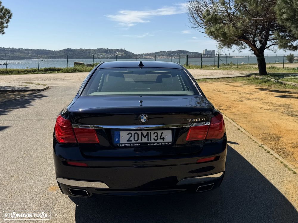 BMW 740 d Pack M - 5