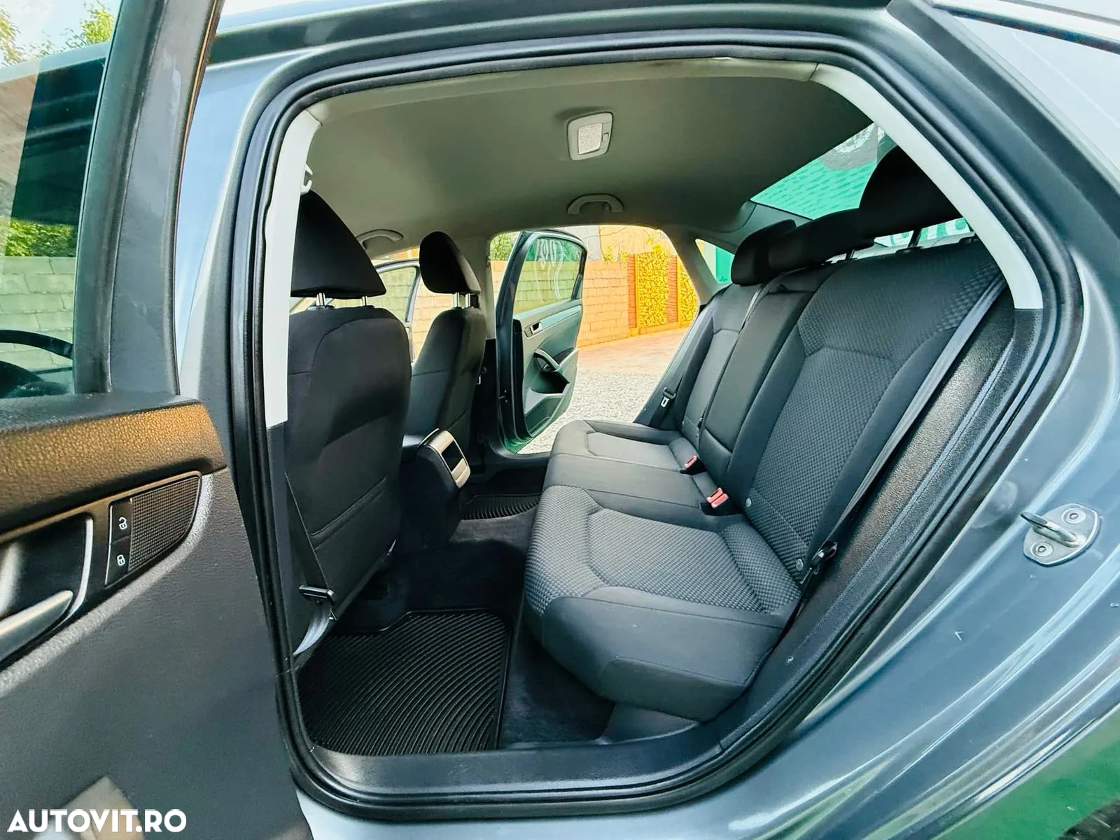 Volkswagen Passat - 7