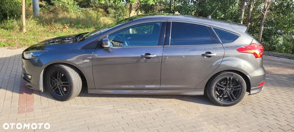 Ford Focus 1.5 EcoBoost ST-Line - 2