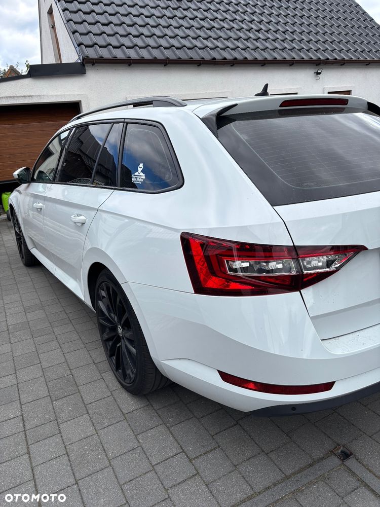 Skoda Superb 2.0 TDI DSG Style - 24