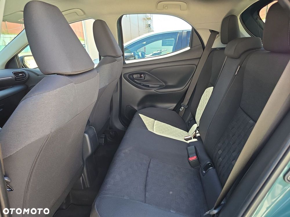 Toyota Yaris Hybrid 1.5 Style - 12