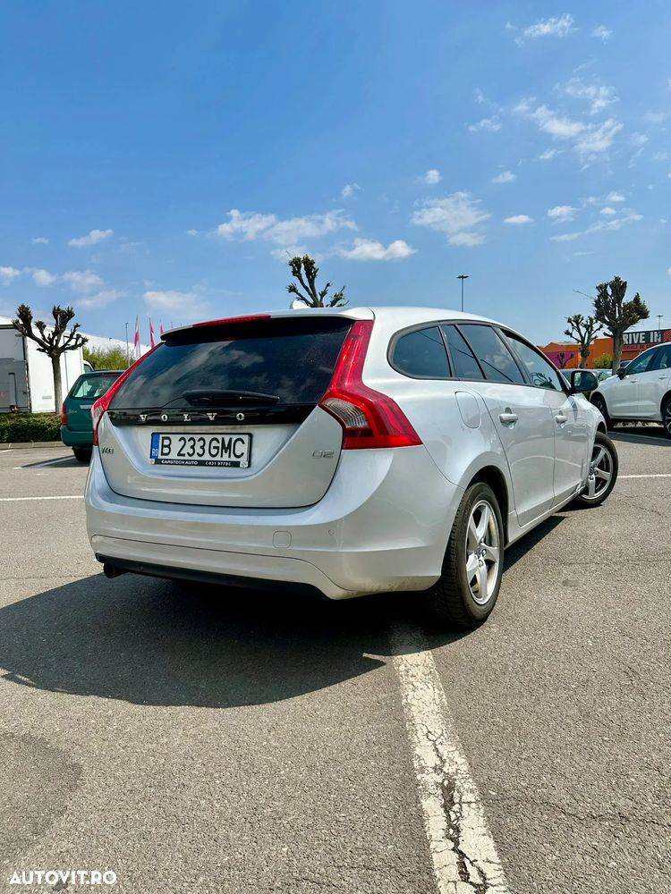 Volvo V60 D2 DRIVe Momentum - 16