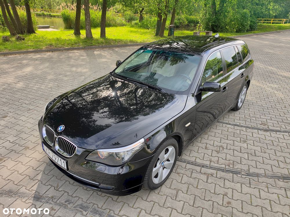BMW Seria 5 525xd - 11