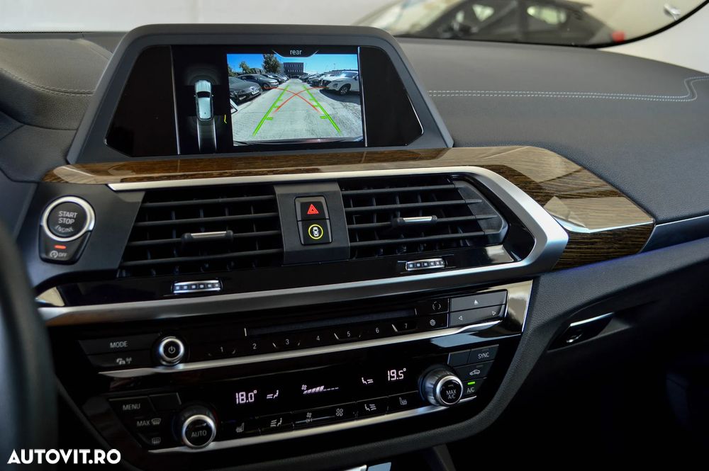BMW X3 xDrive20i AT Luxury Line - 8