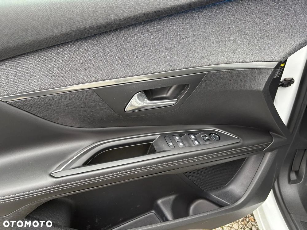 Peugeot 5008 PureTech 130 Stop & Start Access - 26