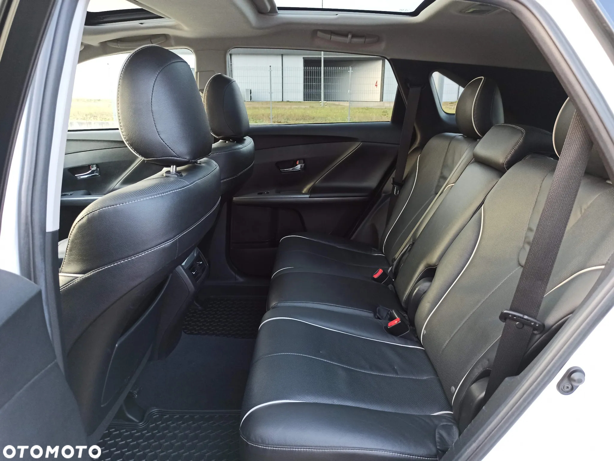 Toyota Venza 3.5 V6 AWD - 17