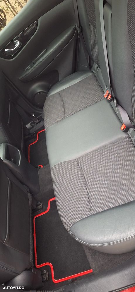 Nissan Qashqai 1.6 DCI TEKNA+ - 8