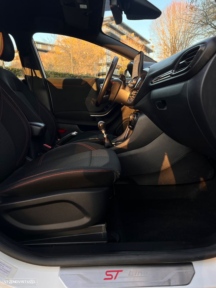 Ford Puma 1.5 EcoBlue ST-LINE - 19