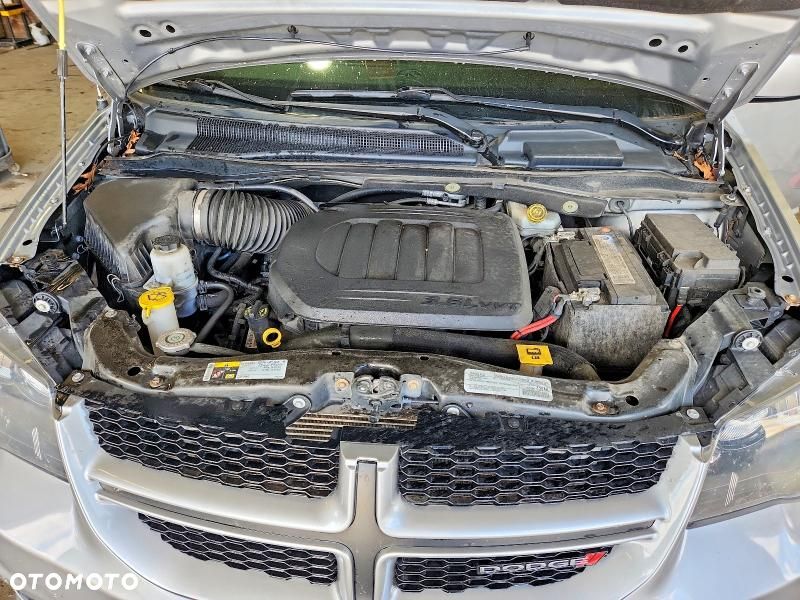 Dodge Grand Caravan 3.6 R/T - 30