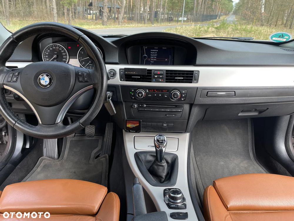 BMW Seria 3 320i Edition Exclusive - 12